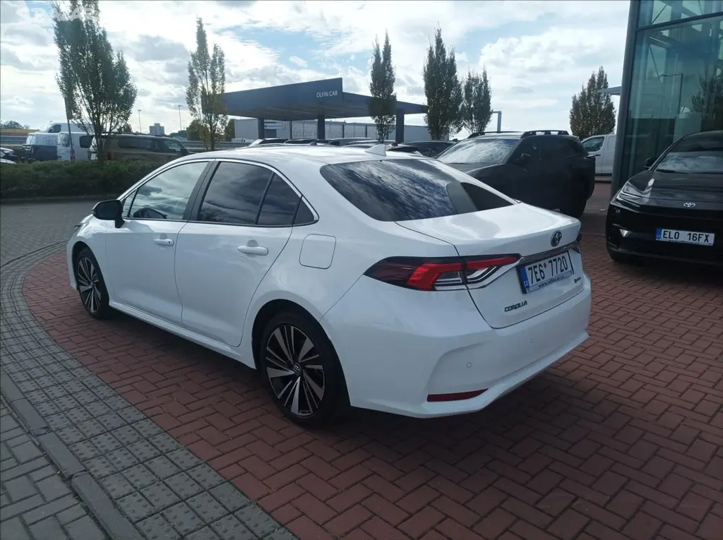 Toyota Corolla, 1,8 Style - fotka 3