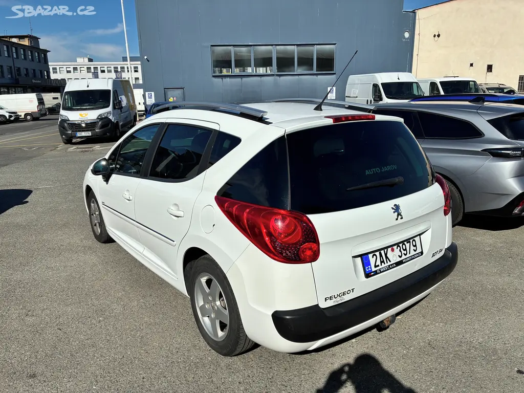 Peugeot 207, 1,4i SW - fotka 4