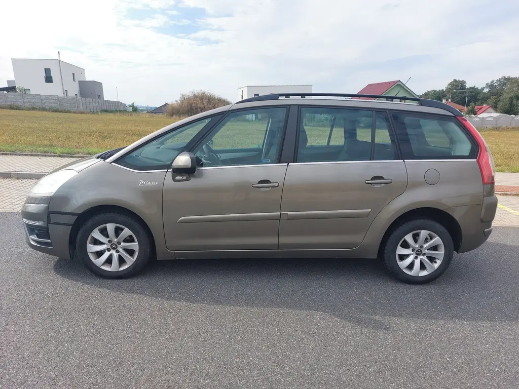 Citroën Grand C4 Picasso, 1.6 HDi, 7 míst, 11/2011 - fotka 6