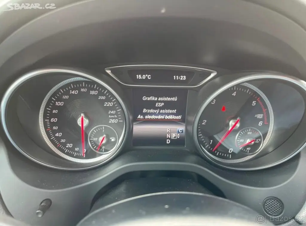 Mercedes-Benz GLA 2,1 200d 4Matic 7G automat, di - fotka 4