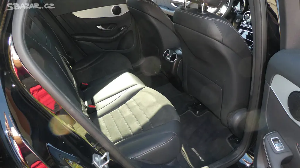 Mercedes-Benz GLC, Coupé najeto 22 411km - fotka 5
