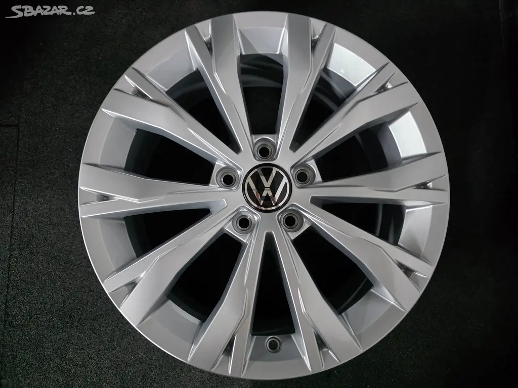 VW Tiguan II Alu kolo 17 Montana 5NA601025