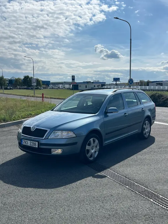 Škoda Octavia 2 DSG - fotka 3