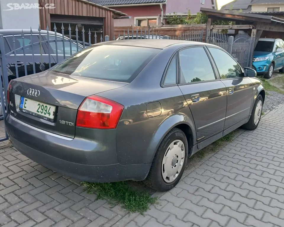 Audi A4 sedan 1.9Tdi, 74kW,Nová Česká STK, bez DPF - fotka 3