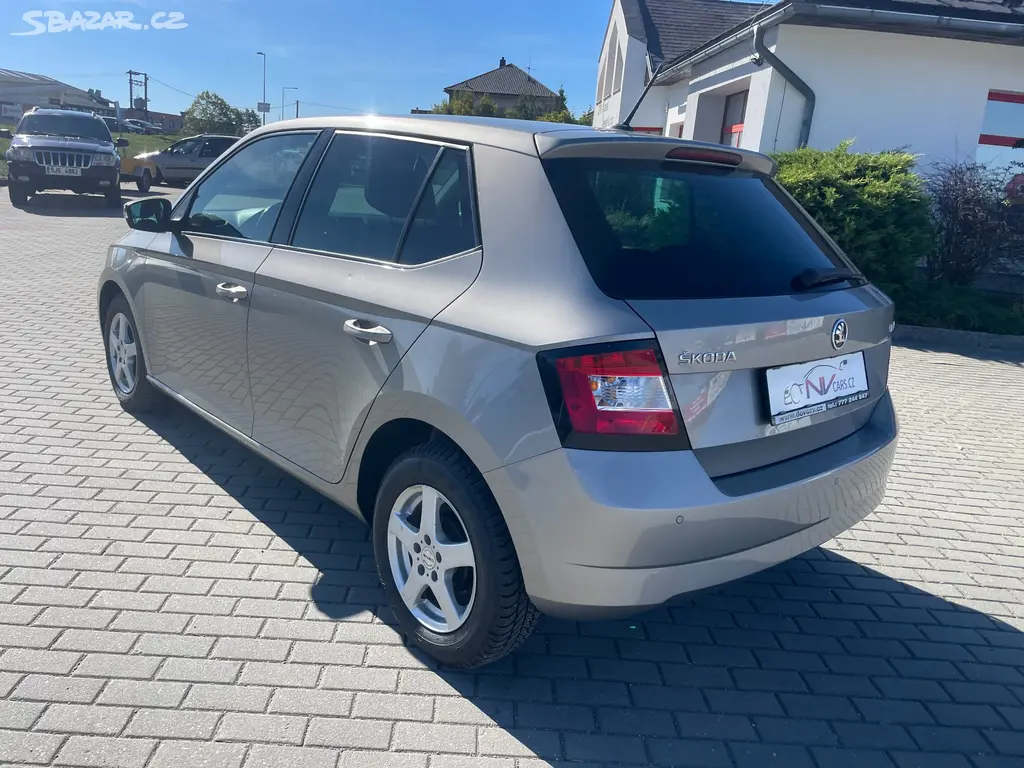 Škoda FABIA 1,2TSi 66kw Style Klima ESP 06/2016 - fotka 3