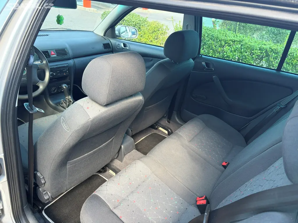 Škoda Octavia 2.0 MPI 85 kW combi KLIMATIZACE - fotka 6