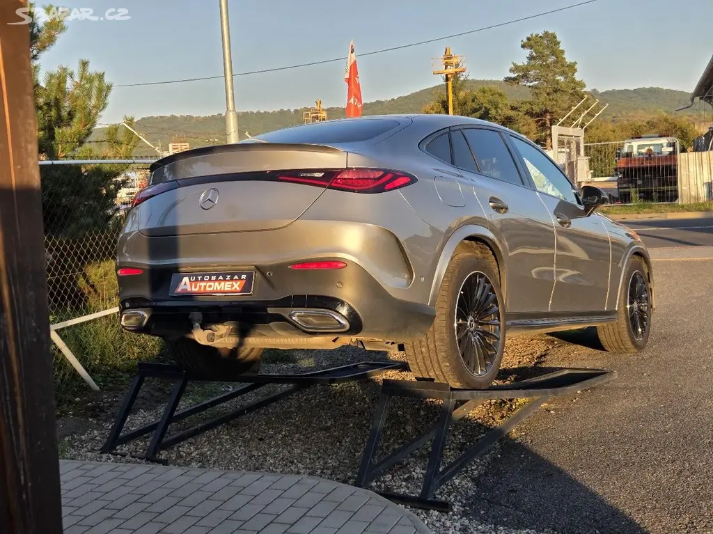 Mercedes-Benz GLC, 300 4MATIC-ČR-AMG PAKET-KUPÉ - fotka 6