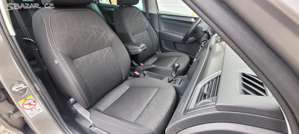 Škoda Rapid 1,0TSi 81kW benzín - fotka 6