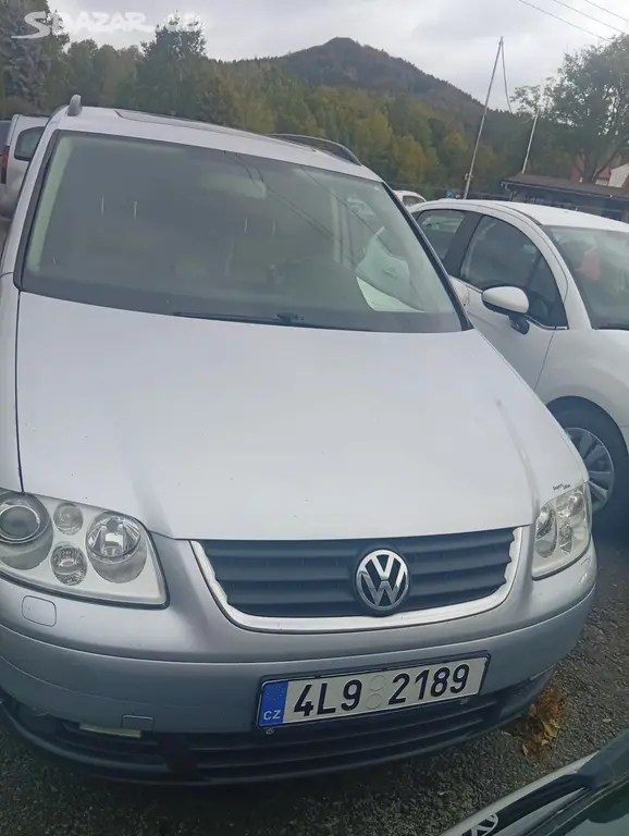 VW Touran 2,0 TDI -AUTOMAT 103Kw- tažné zařízení