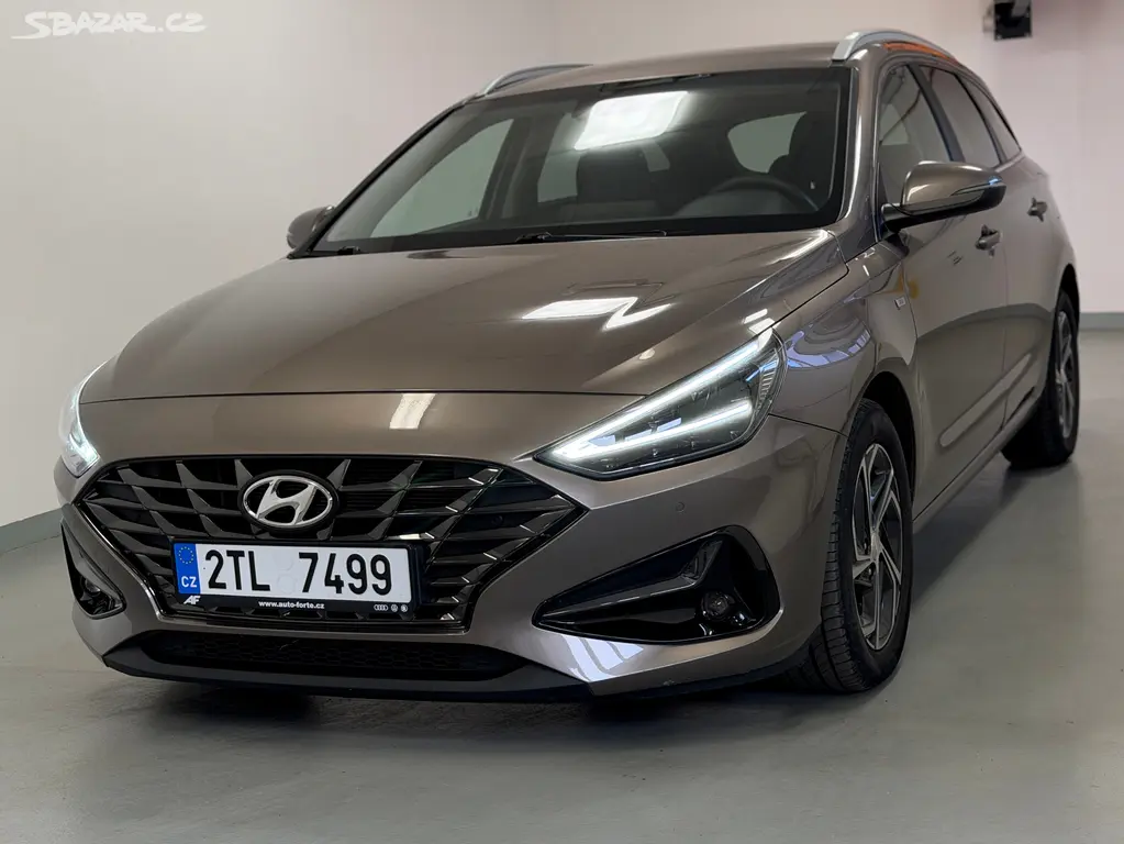Hyundai i30, 1,5 T-GDI Smart kombi 160HP AT - fotka 2