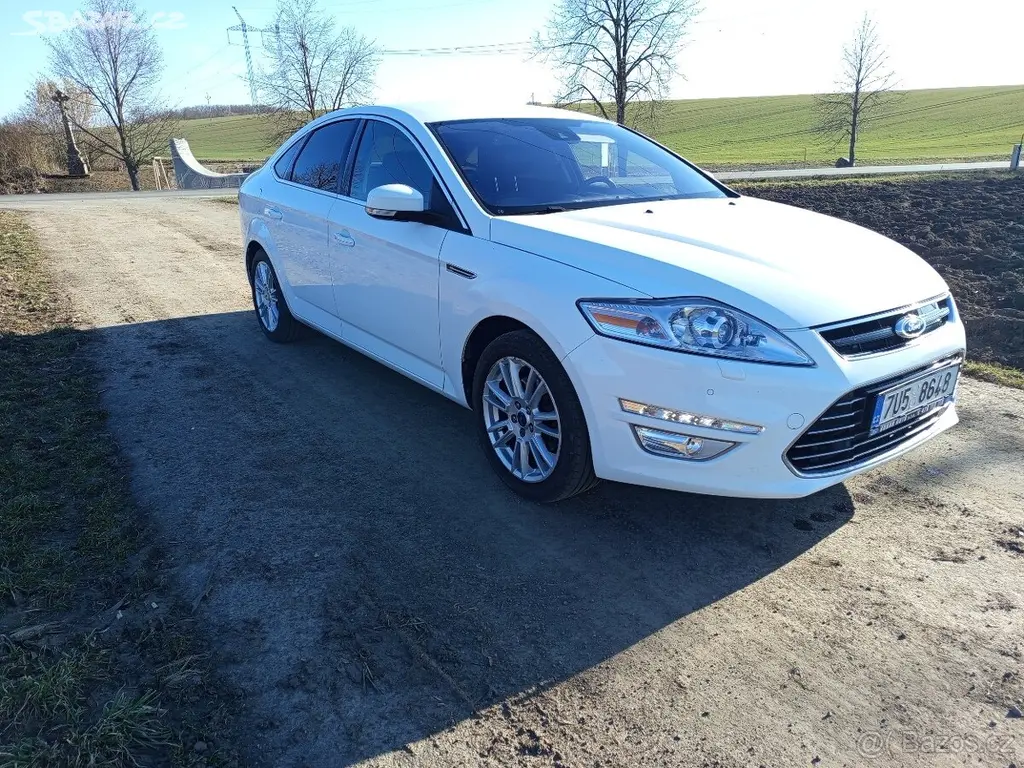 Ford Mondeo 2.0 Ecoboost MANUÁL