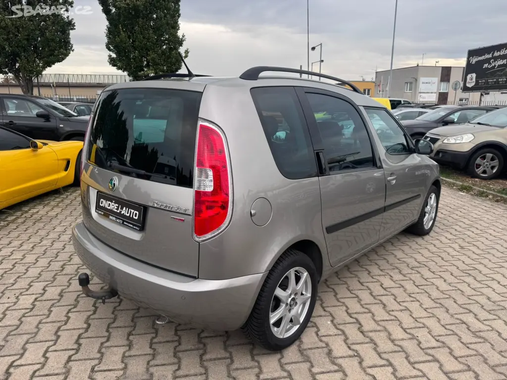 Škoda Roomster, 1,6 TDI 77 KW KILOMETRY TAŽNÉ - fotka 5