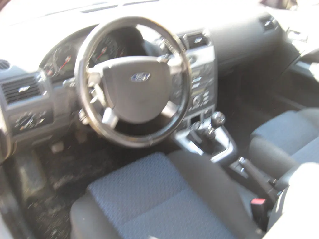 Ford Mondeo 2l TDI 2007 - fotka 4
