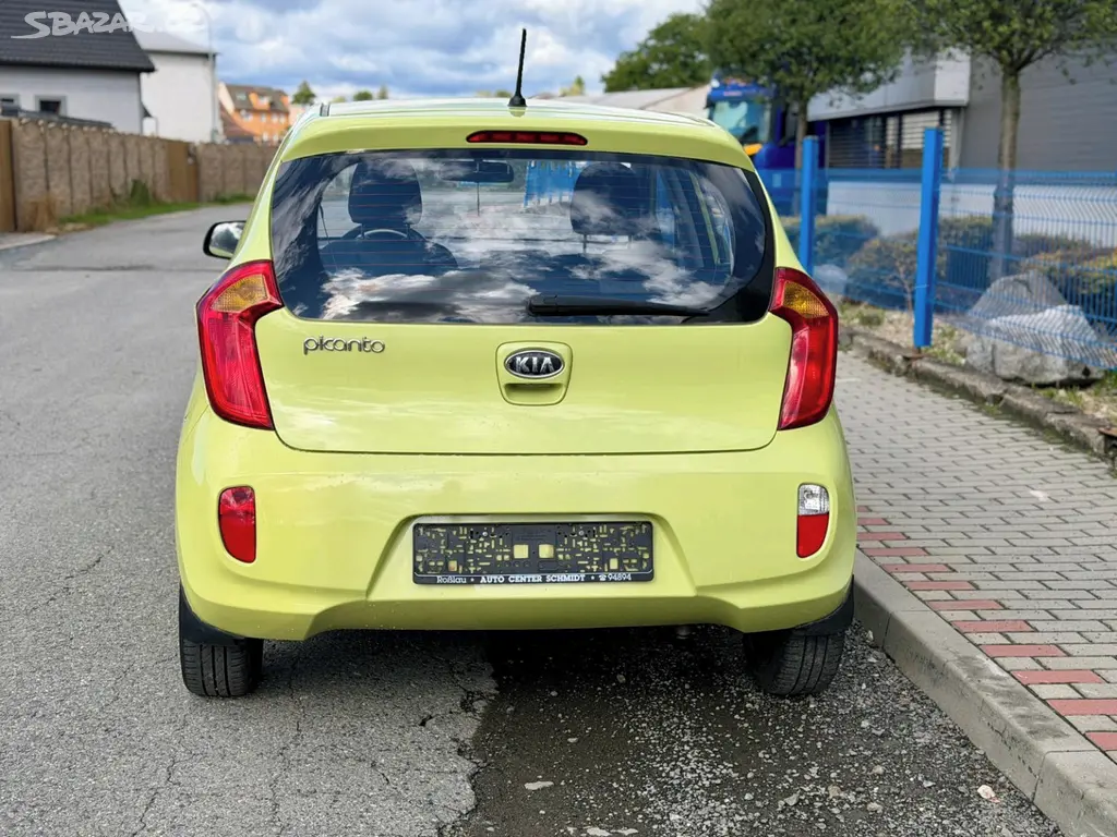 Kia Picanto 1.0 Attract 51kW rok 2012 jen 105tkm - fotka 3