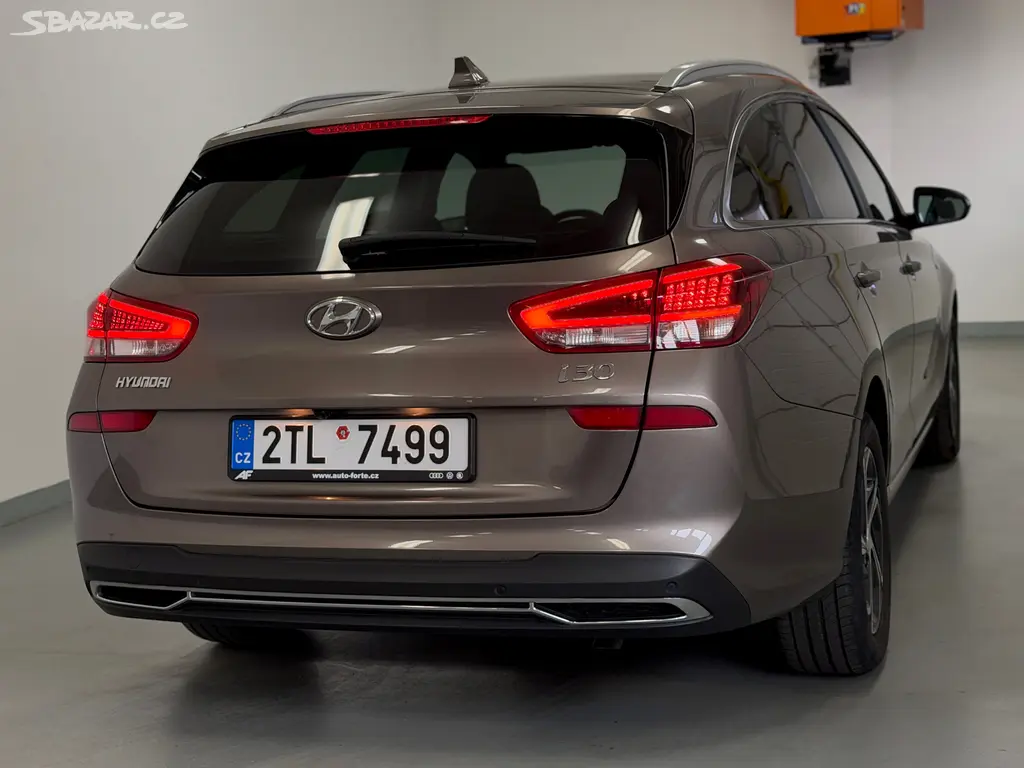 Hyundai i30, 1,5 T-GDI Smart kombi 160HP AT - fotka 5