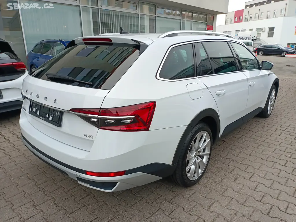 Škoda Superb 3 Combi 2.0 TDI 147kW 4x4 DSG Scout - fotka 4