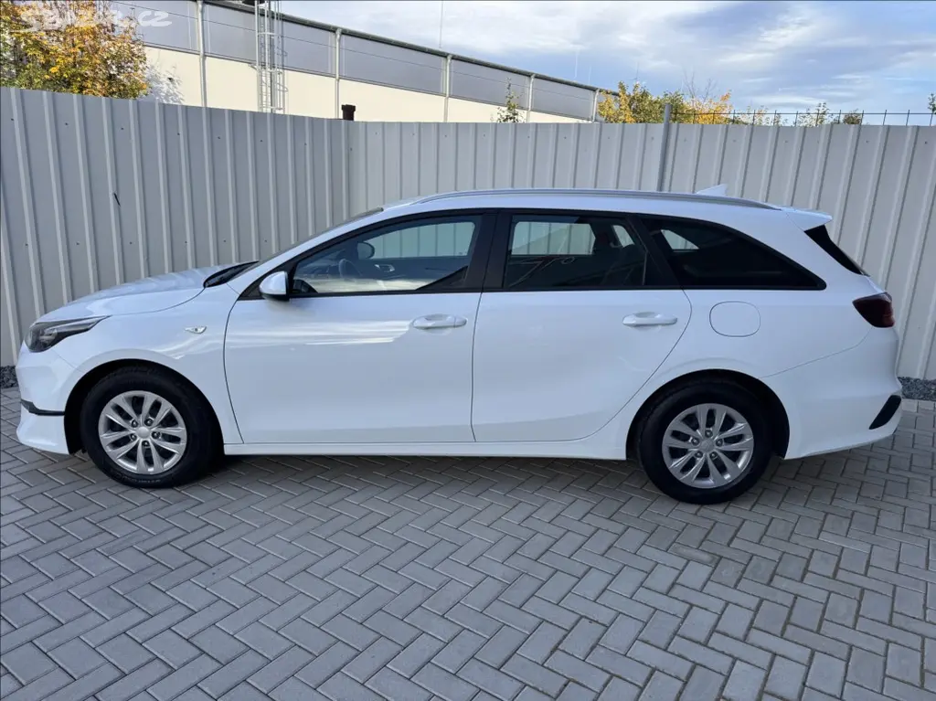 Kia Cee´d, 1,6 CRDi SW FRESH DPH 1.maj ČR - fotka 4