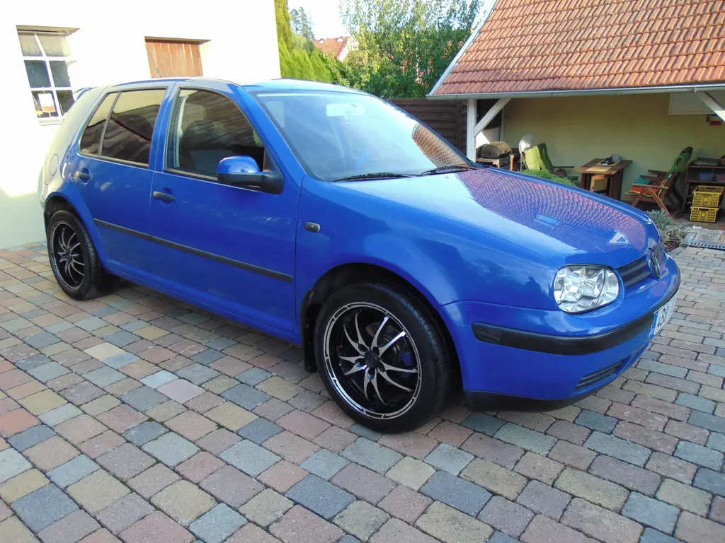 Volkswagen Golf 1.6i 77kW, po servisu