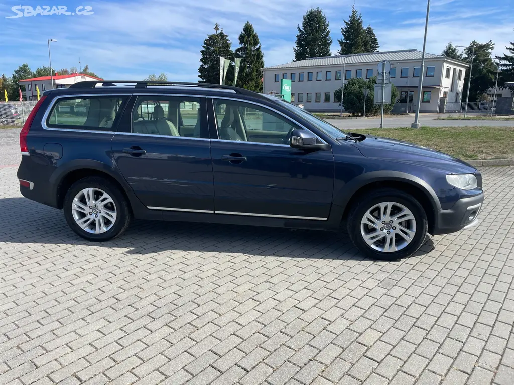 Volvo XC70 2,4D4 133kw AWD Geartronic Polar 2014 - fotka 5
