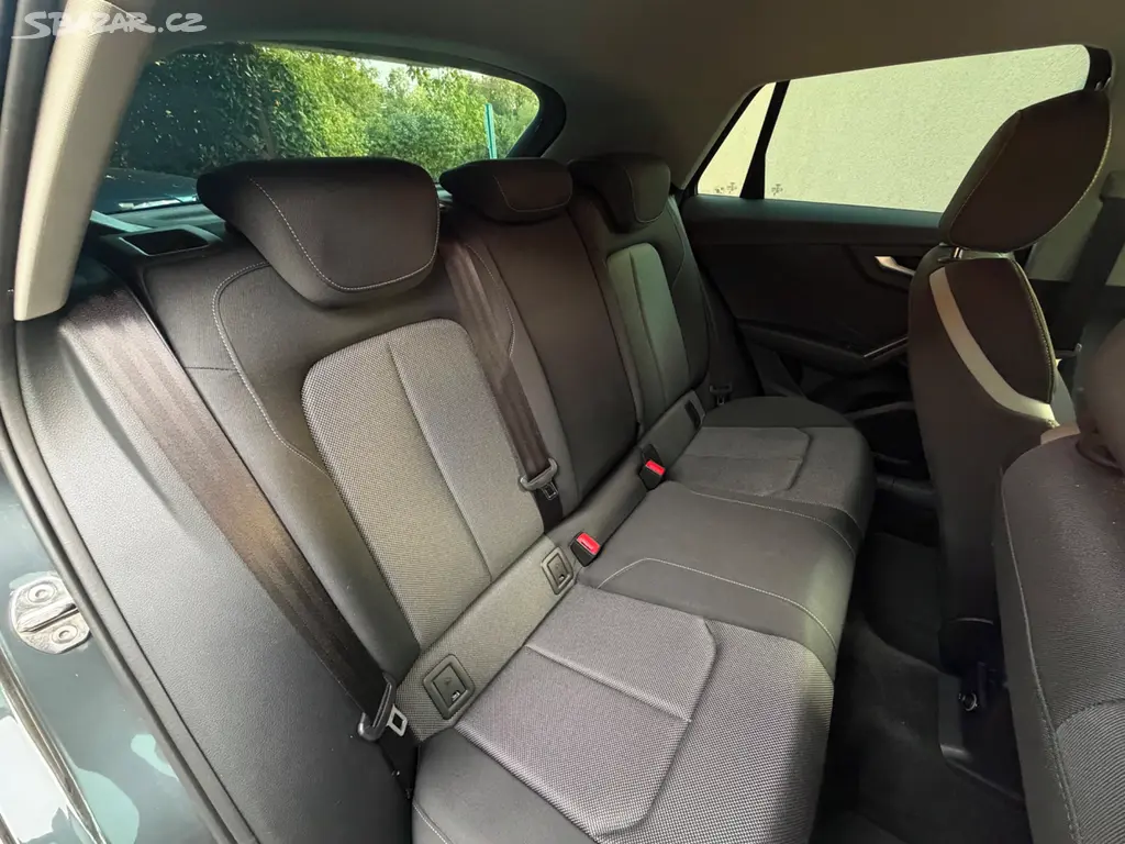Audi Q2 1,5 TFSI [telefon skryt]kW - fotka 5