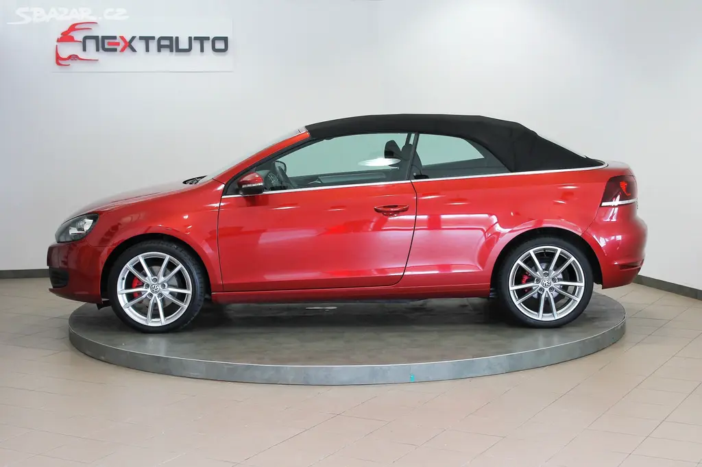 Volkswagen Golf, 1.2 TSI 77kW 1.MAJITEL,S.KNIHA - fotka 2