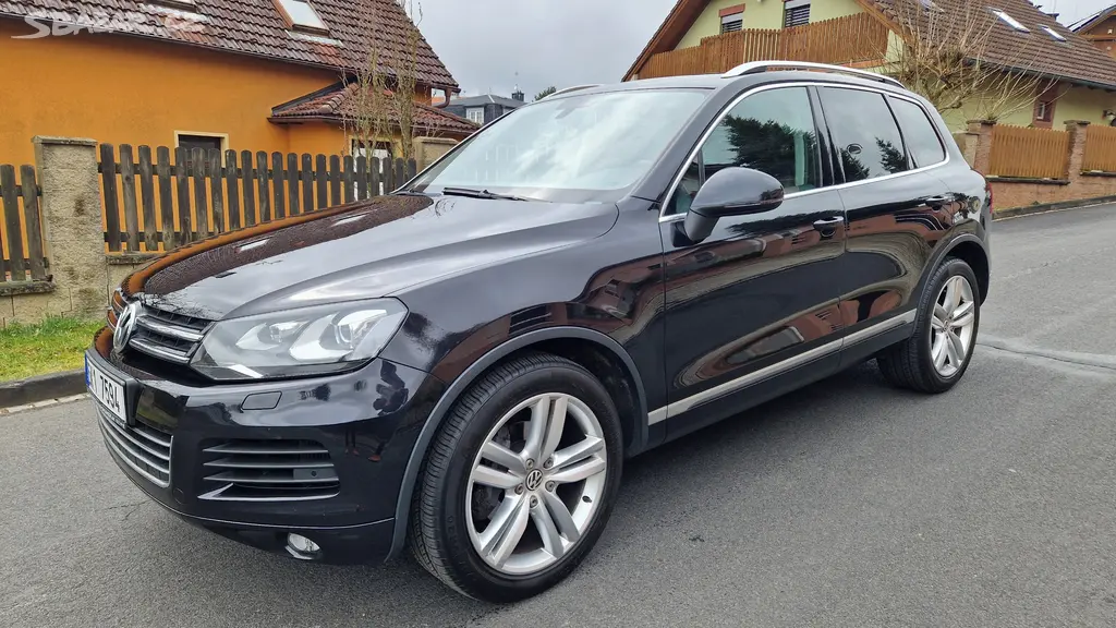 VW Touareg 3.0 TDi 176Kw Xenony,Kamera,Tažné,Alu20