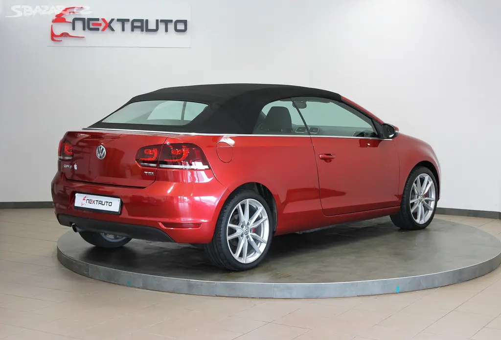 Volkswagen Golf, 1.2 TSI 77kW 1.MAJITEL,S.KNIHA - fotka 5
