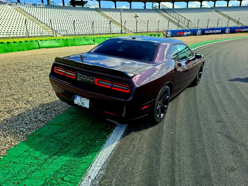 Dodge Challenger V8 5.7 2021 - fotka 5