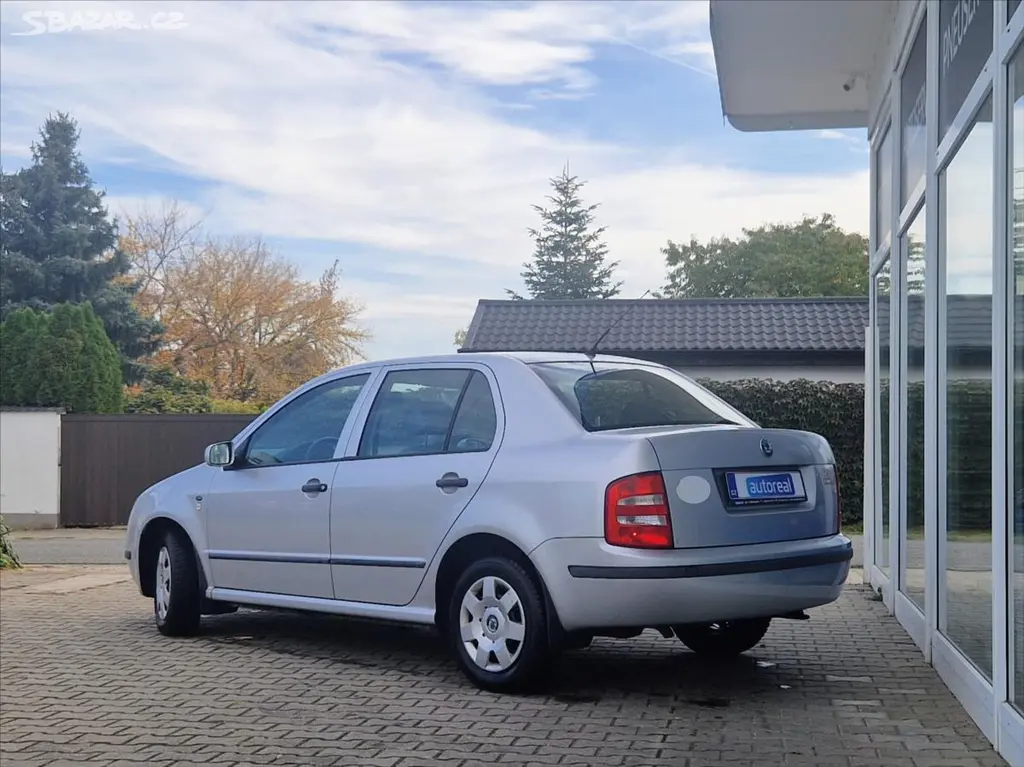 Škoda Fabia, 1,4 i 16V AC HEZKÝ NÁJEZD - fotka 3