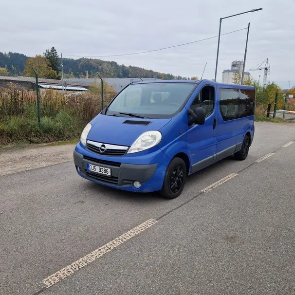 OPEL VIVARO long