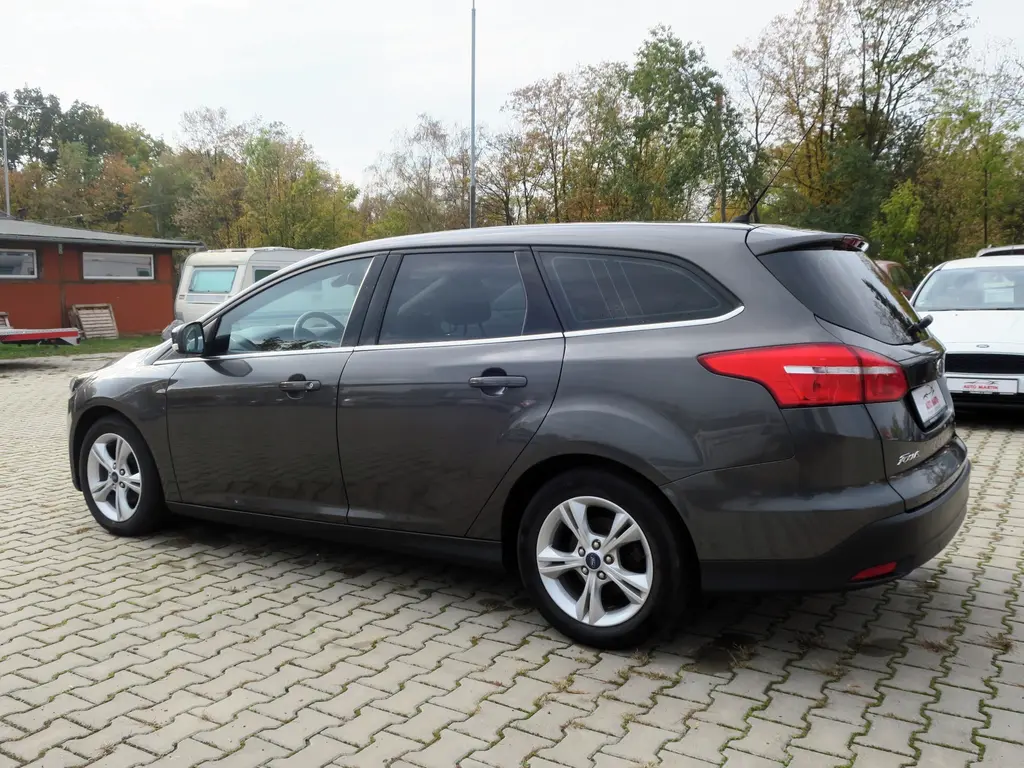 Ford Focus 1.0 i 74 kW - Nové rozvody + STK - fotka 6