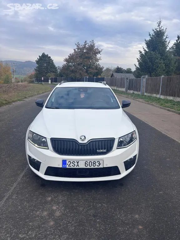 Škoda OCTAVIA III RS COMBI 2.0 TDI 135 kW DSG - fotka 2