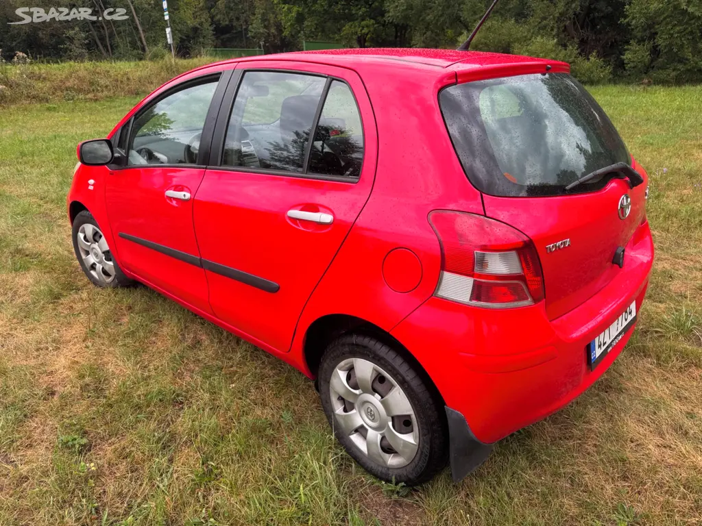 Toyota Yaris 1,33 VVT-i 74 KW r.v. 2010. - fotka 2
