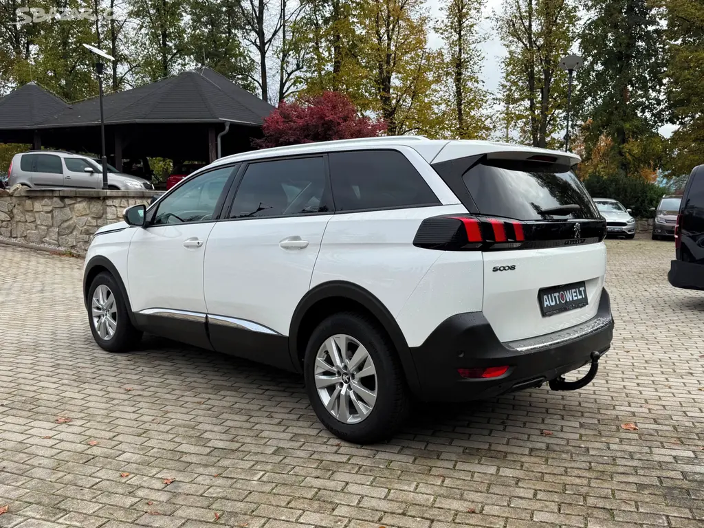 Peugeot 5008 1.2 PT 96kW ALLURE /2017/TAŽNÉ/130TKM - fotka 4