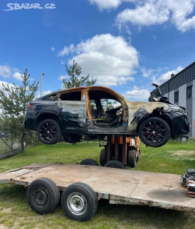 BMW X4 G02 2023 - karoserie s originálními doklady - fotka 3