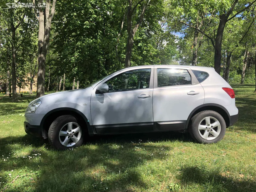 Nissan Qashqai 1,5 DCI panoramatická střecha - fotka 6