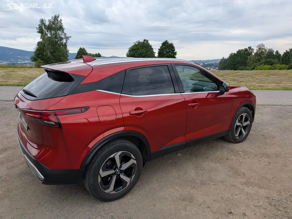 Nissan Qashqai 1.3 DIG-T N-Connecta Xtronic - fotka 5