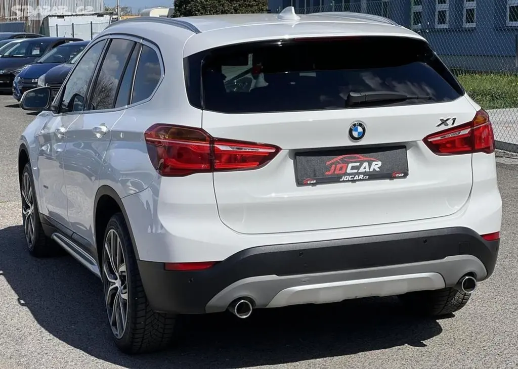 BMW X1 xDrive 20D AUTOMAT TEMPOMAT automatická - fotka 5