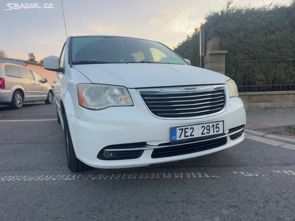 Chrysler Town Country 3,6 DVD StownGo kůže 2013 - fotka 6