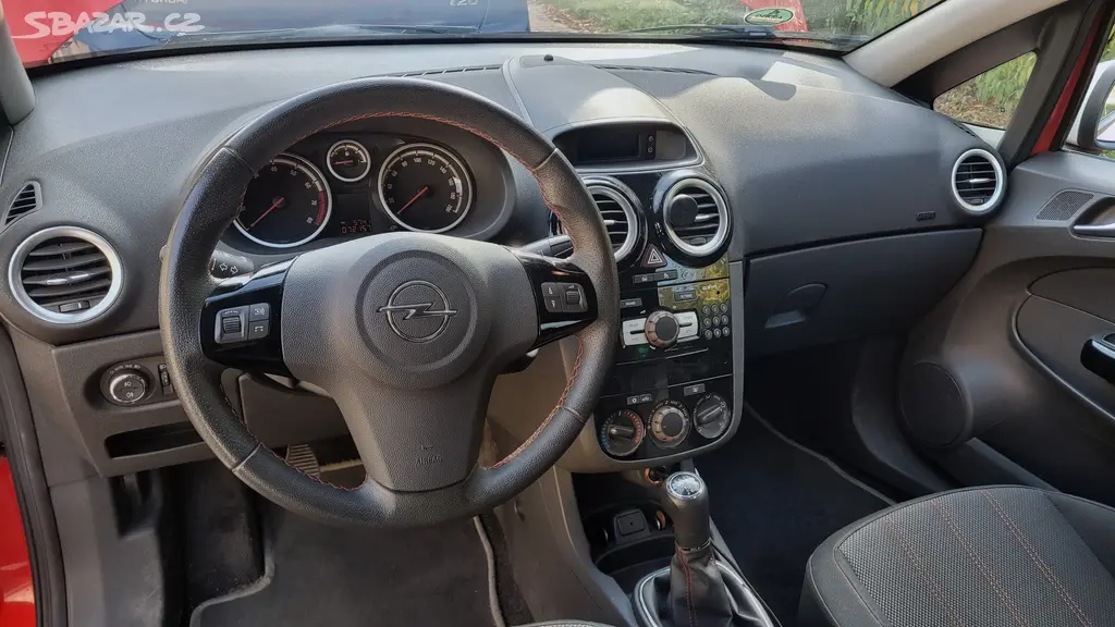 Opel Corsa 1.2 63 kW | 2012 | klima | 17" kola - fotka 4