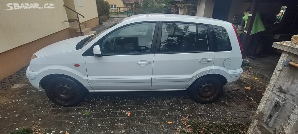Ford Fusion 1.4 59kw 2010 - fotka 6