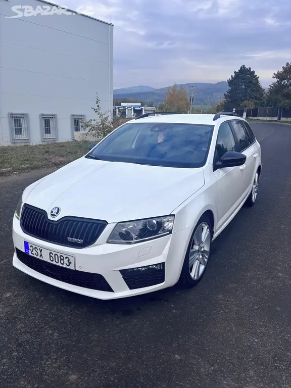 Škoda OCTAVIA III RS COMBI 2.0 TDI 135 kW DSG - fotka 3
