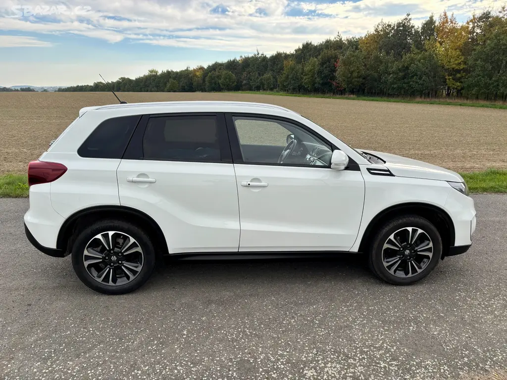 Suzuki Vitara 1.4 95kw AllGrip Hybrid 1.Majitel - fotka 5