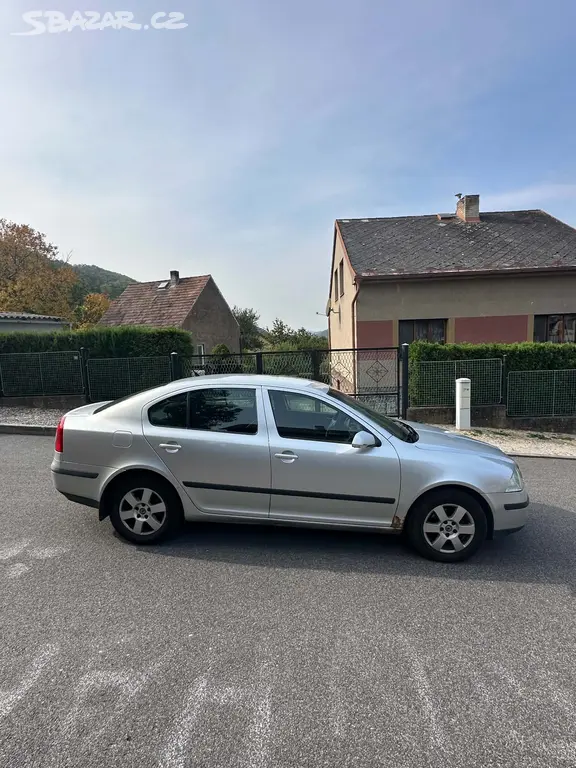 Škoda Octavia 2 1.9 TDI 77 KW 2008 - fotka 4