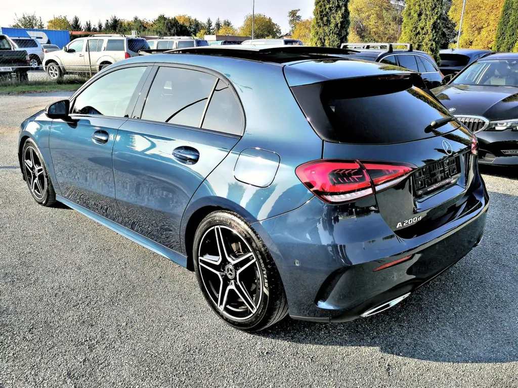 Mercedes-Benz Třídy A, 2.0 200D AMG Line 110kW 9G - fotka 5