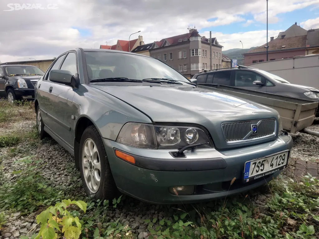 Volvo S40 1.8i 90 Kw 269.000 Km, stk 10/28 - fotka 2