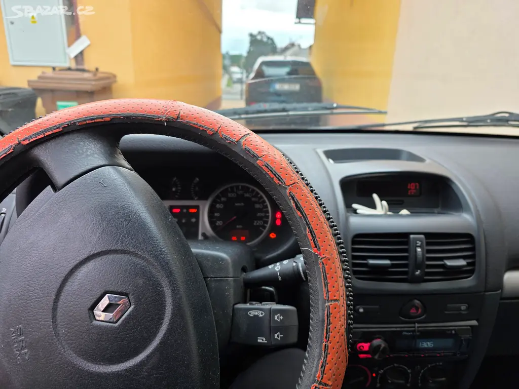 Renault Clio 1.2 16V STK do 10/2027 - fotka 4