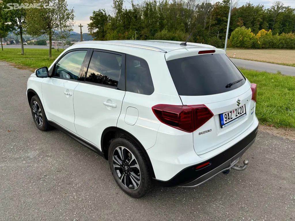 Suzuki Vitara 1.4 95kw AllGrip Hybrid 1.Majitel - fotka 3