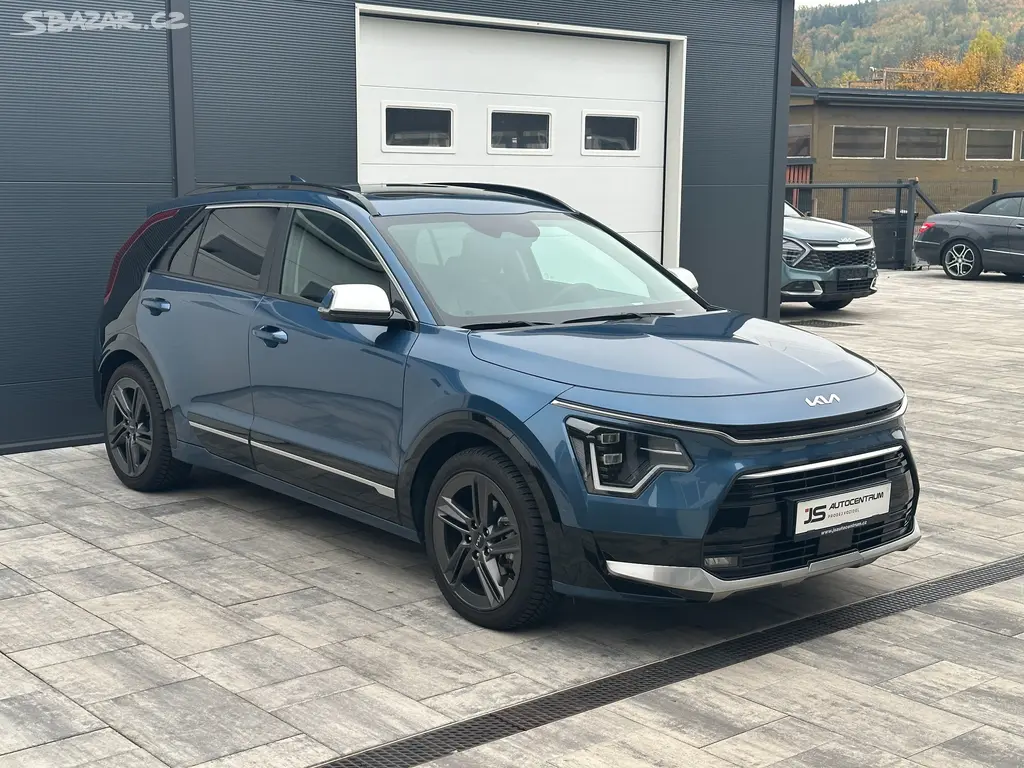 Kia Niro 1.6i GDI PHEV 184PS Spirit A/T - fotka 3