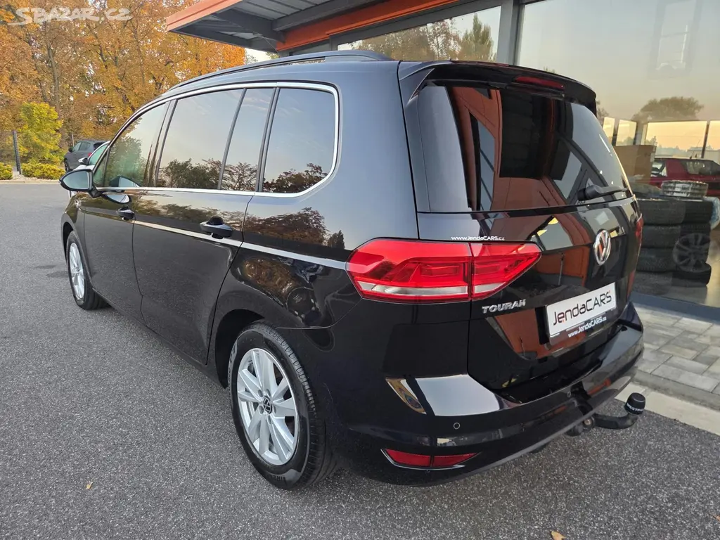 Volkswagen Touran, 1.5 TSI 7 MÍST - fotka 2